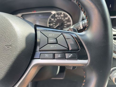 Used 2025 Nissan Altima 2.5 SR w/ SR Premium Package AWD/4WD image 9
