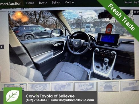 Used 2025 Toyota RAV4 XLE AWD/4WD image 15