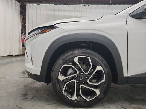 New 2026 Chevrolet Trax RS w/ Sunroof Package image 21