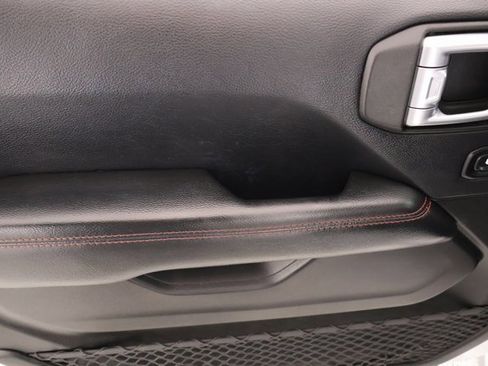 Used 2018 Jeep Wrangler Unlimited Rubicon image 15