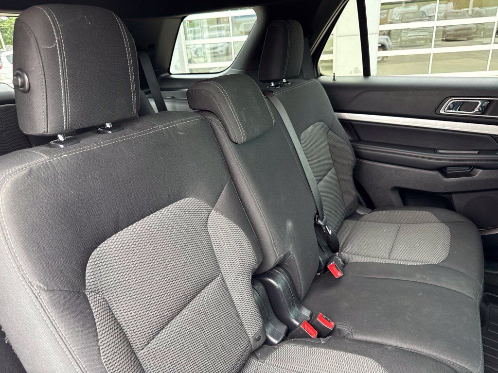 Used 2016 Ford Explorer XLT w/ Equipment Group 201A FWD image 82