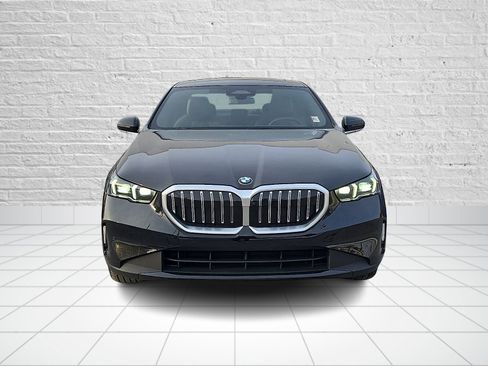 Certified 2025 BMW 540i xDrive image 2