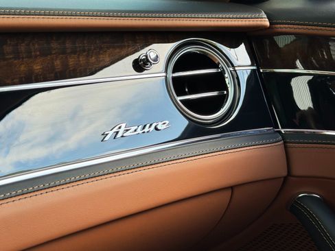 Used 2023 Bentley Flying Spur Azure AWD/4WD image 45