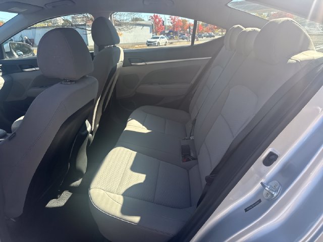 Used 2019 Hyundai Elantra SEL FWD image 25