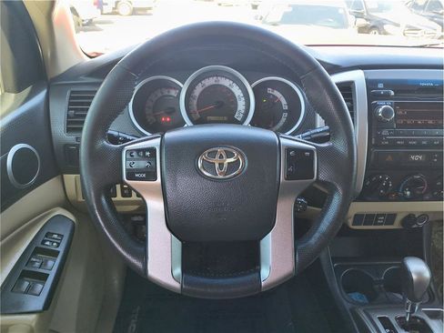 Used 2012 Toyota Tacoma PreRunner w/ SR5 Pkg RWD image 7