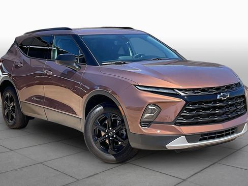 Certified 2024 Chevrolet Blazer LT w/ Convenience Package FWD image 4