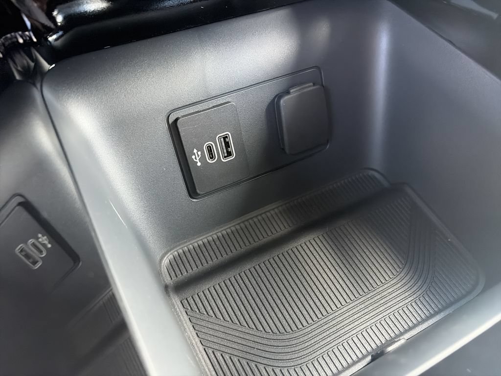 New 2026 Ford Explorer Platinum RWD image 25