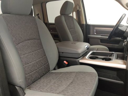 Used 2020 RAM 1500 Classic SLT w/ Luxury Group image 21