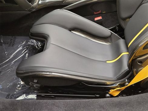 Used 2023 Ferrari 296 GTS image 33