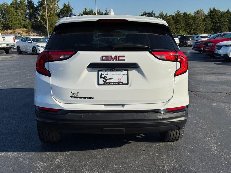 Used 2021 GMC Terrain SLT w/ Elevation Edition FWD image 4