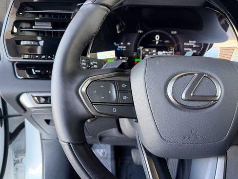Certified 2026 Lexus RX 450h AWD w/ Convenience Package image 15