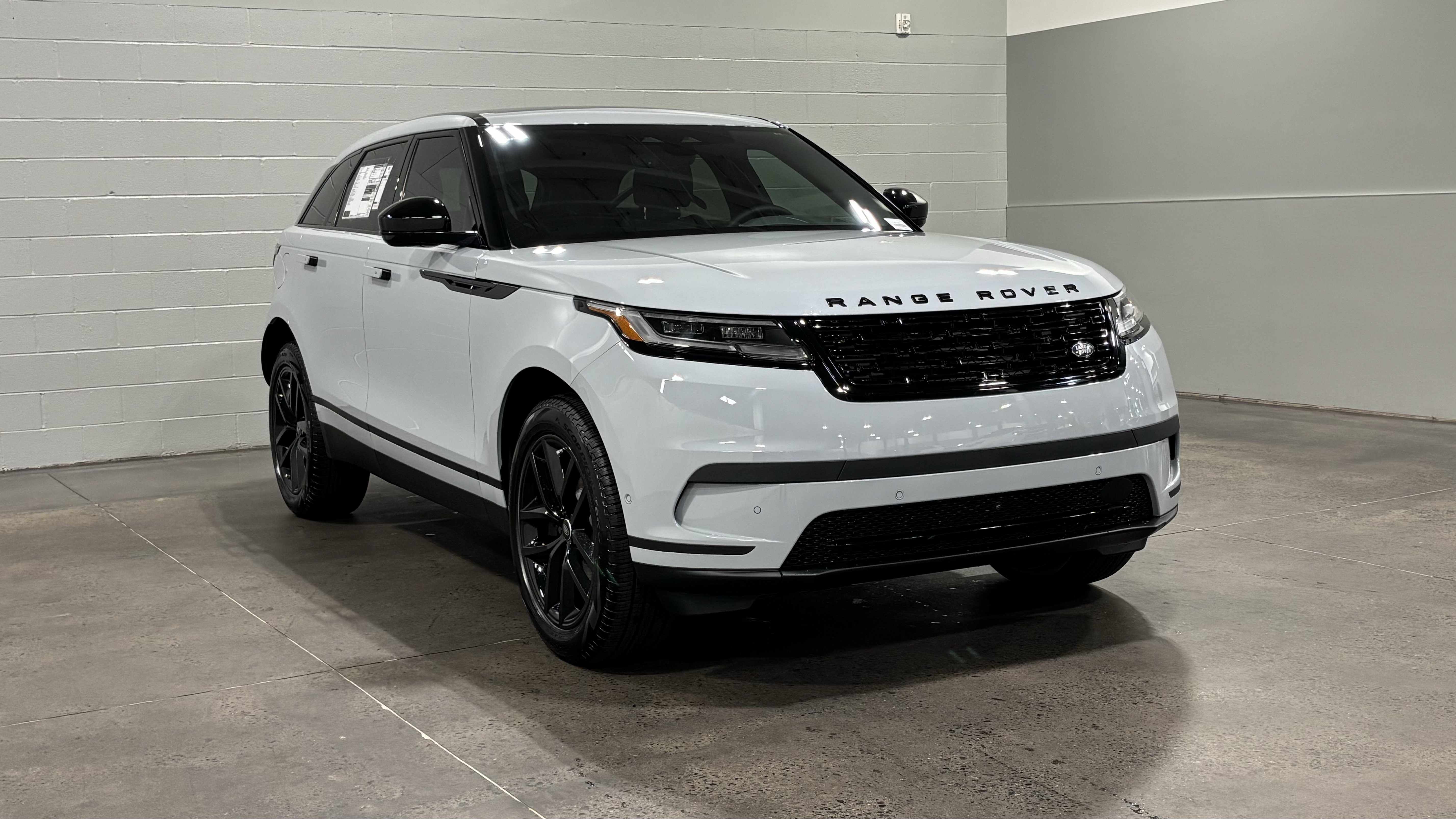 New 2026 Land Rover Range Rover Velar S AWD/4WD image 11