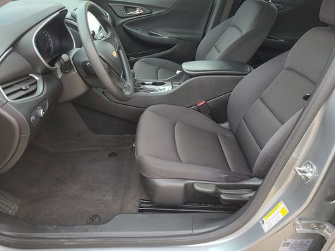 Used 2025 Chevrolet Malibu LS FWD image 13