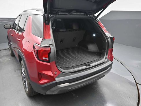 Used 2026 GMC Terrain Elevation w/ Elevation Premium Package FWD image 27