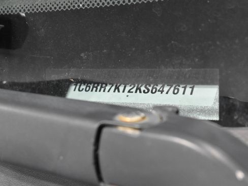 Used 2019 RAM 1500 Express w/ Wheel & Sound Group image 31