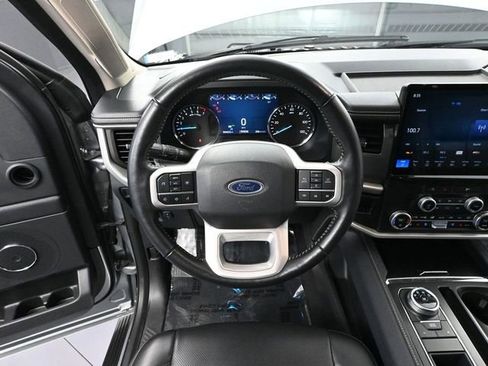 Used 2024 Ford Expedition Max XLT image 27