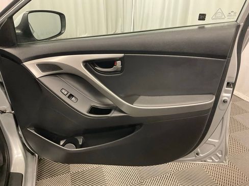 Used 2012 Hyundai Elantra Limited FWD image 27