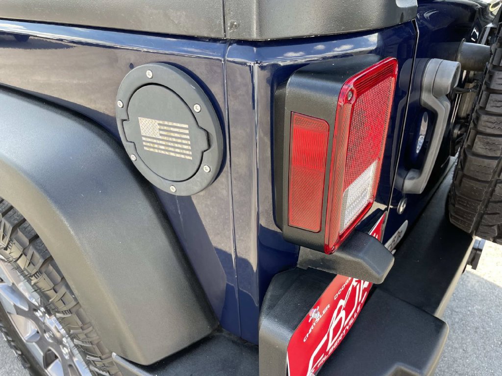 Used 2013 Jeep Wrangler Sport AWD/4WD image 16