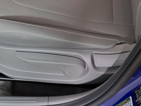 Used 2025 Hyundai Elantra SEL image 16