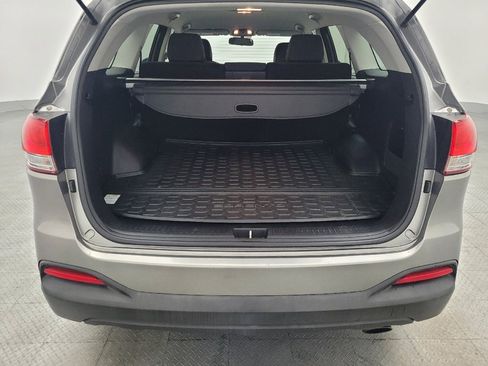 Used 2017 Kia Sorento L image 29