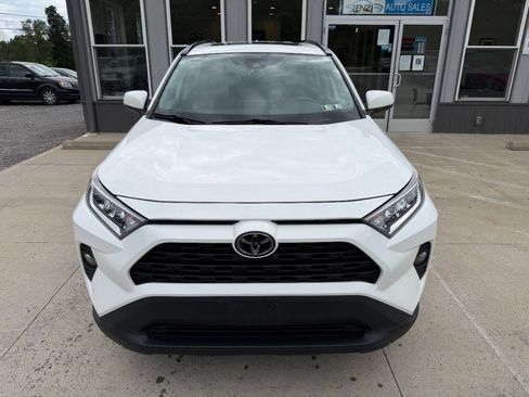 Used 2019 Toyota RAV4 XLE w/ All Weather Liner Package AWD/4WD image 2