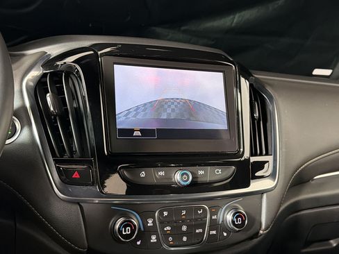 Used 2023 Chevrolet Traverse LT w/ LPO, Floor Liner Package FWD image 23