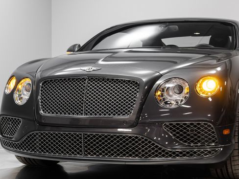 Used 2017 Bentley Continental GT image 72
