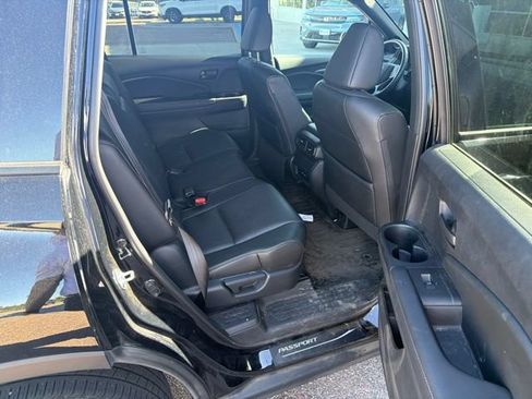 Used 2025 Honda Passport EX-L image 10