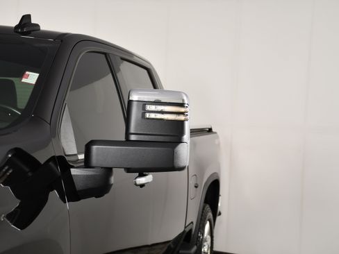 Used 2022 Chevrolet Silverado 2500 LTZ w/ LTZ Premium Package AWD/4WD image 13