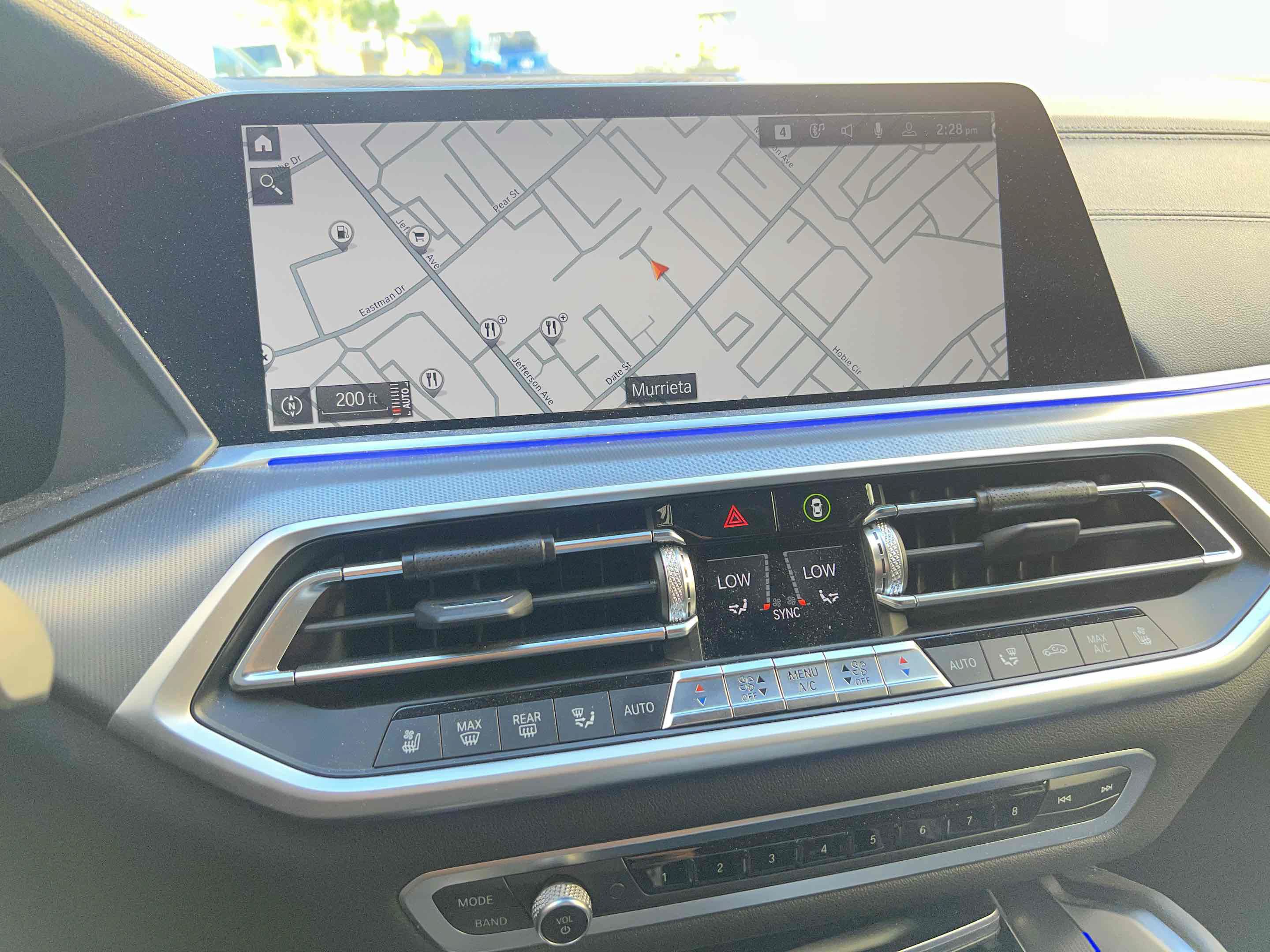 Used 2022 BMW X6 xDrive40i w/ Executive Package AWD/4WD image 4