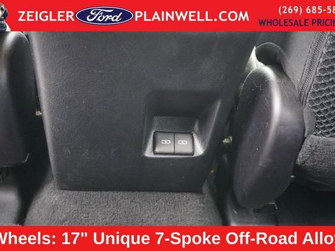 Used 2024 Toyota 4Runner TRD Off-Road image 13