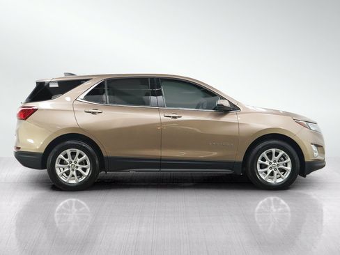 Used 2018 Chevrolet Equinox LT FWD image 6