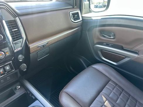 Used 2024 Nissan Titan Platinum Reserve w/ Moonroof Package AWD/4WD image 17