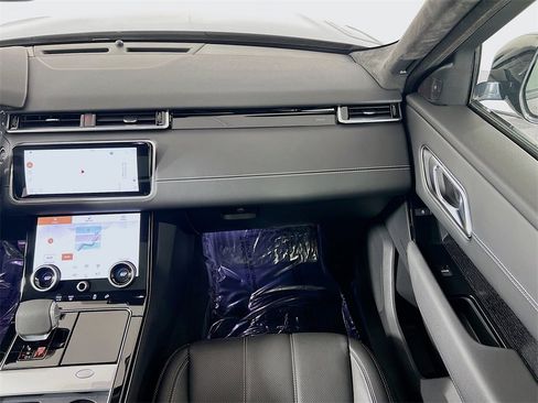Used 2023 Land Rover Range Rover Velar R-Dynamic S image 25
