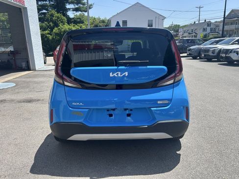 Used 2023 Kia Soul EX FWD image 6