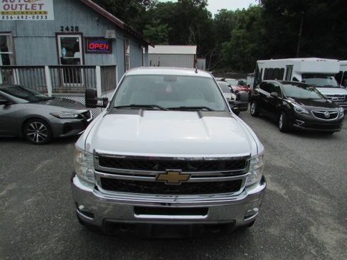 Used 2014 Chevrolet Silverado 2500 LT w/ Interior Plus Package AWD/4WD image 3