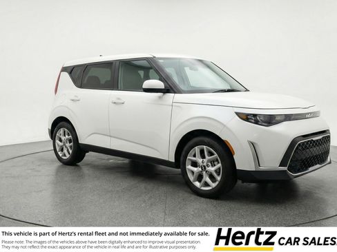 Used 2025 Kia Soul LX w/ LX Technology Package FWD image 1