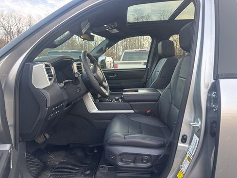 Used 2025 Toyota Tundra Platinum image 4