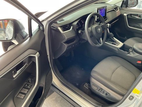Certified 2023 Toyota RAV4 XLE w/ Convenience Package AWD/4WD image 9