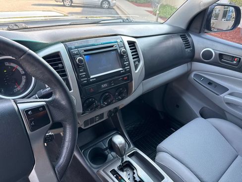 Used 2012 Toyota Tacoma 4x4 Double Cab w/ TRD Sport Upgrade Pkg image 25