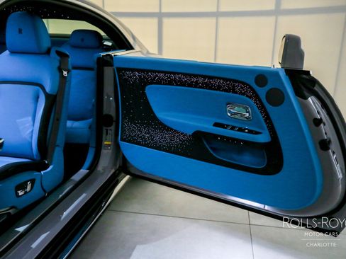 Certified 2025 Rolls-Royce Spectre image 32