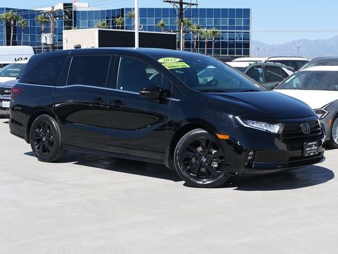 Used 2023 Honda Odyssey Sport image 1