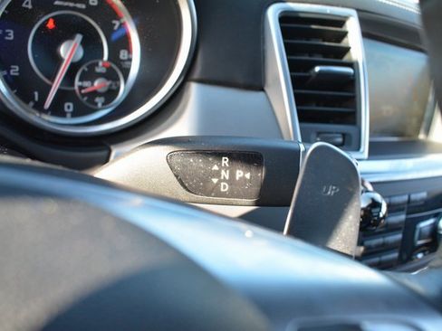 Used 2015 Mercedes-Benz ML 63 AMG 4MATIC image 39