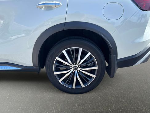 Used 2023 INFINITI QX60 Sensory w/ Cargo Package image 11