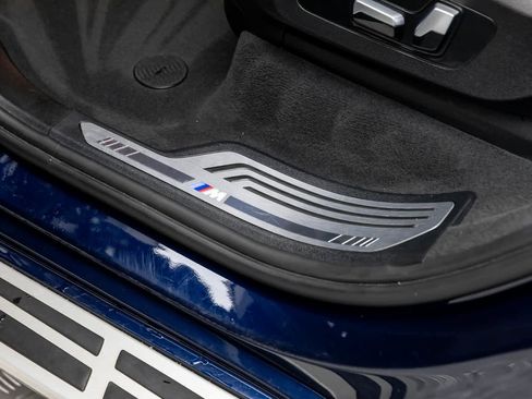 Used 2023 BMW X7 xDrive40i w/ Executive Package image 47