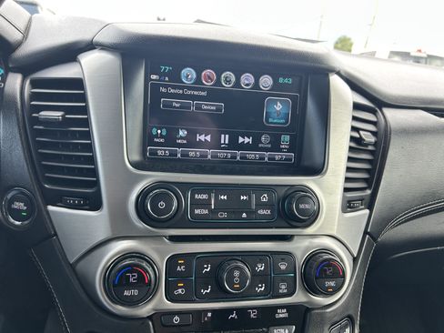 Used 2019 GMC Yukon XL SLT w/ Graphite Performance Edition AWD/4WD image 15
