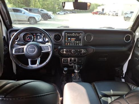 Used 2021 Jeep Wrangler Unlimited Sahara AWD/4WD image 4