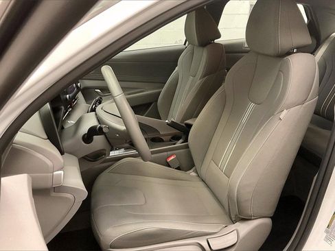 Certified 2025 Hyundai Elantra Sport w/ Cargo Package image 16