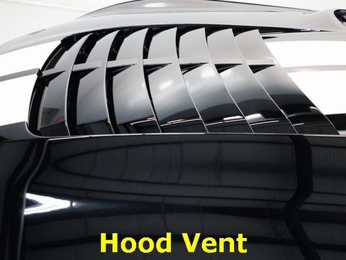 Used 2022 Ford Mustang Shelby GT500 w/ Carbon Fiber Track Pack image 46