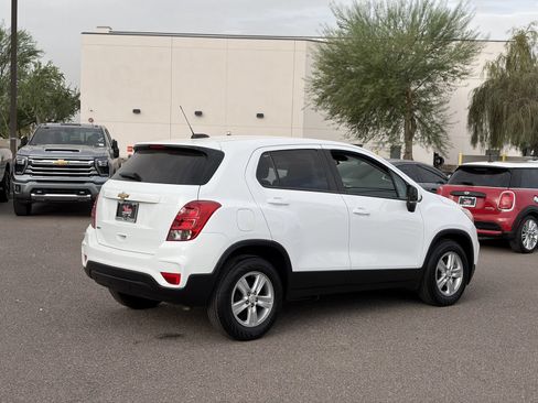 Certified 2022 Chevrolet Trax LS w/ Tint and Cruise Package FWD image 6